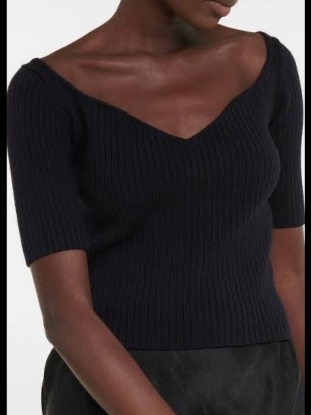 Good American Off-the-Shoulder Ribbed V-Neck Top in Black